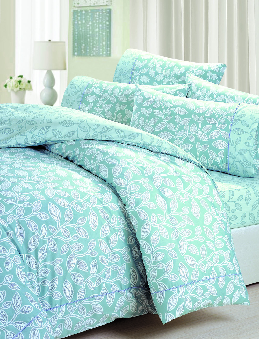 靠枕-綠底白葉子