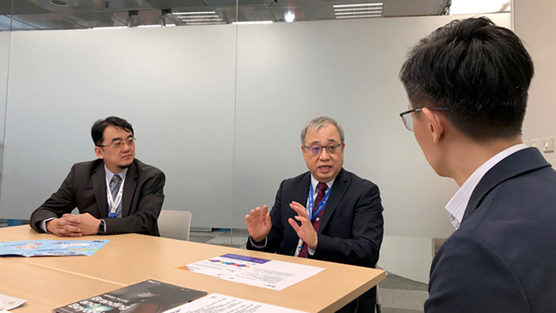 英特內營運長丁文喻Eric、總經理李員與顧問團隊，於品牌專案完成後一同分享成果