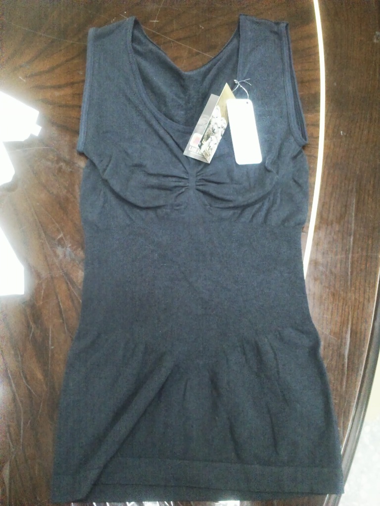 AUDREY成型圓領背心衛生衣-黑