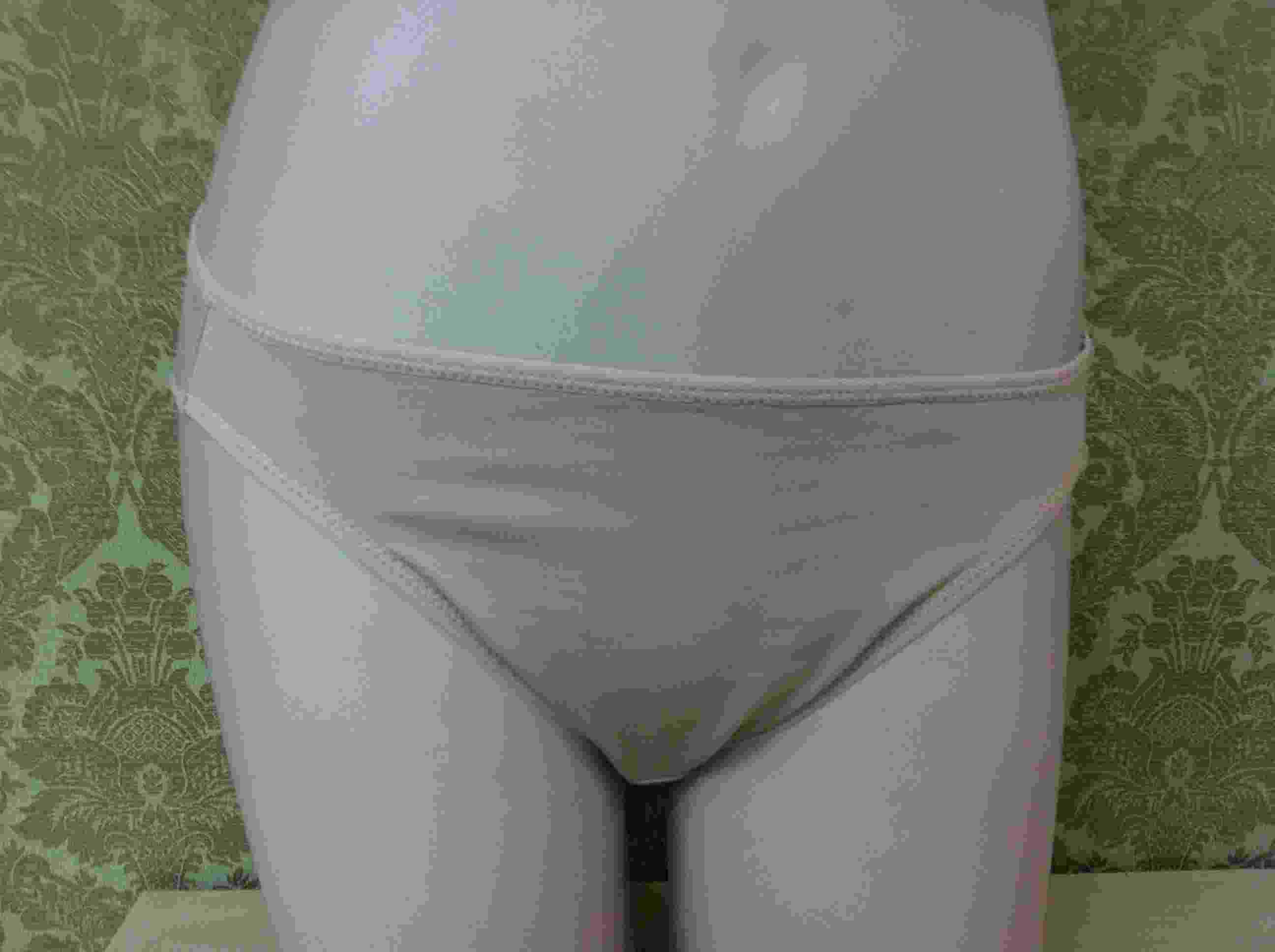 三角內褲-膚