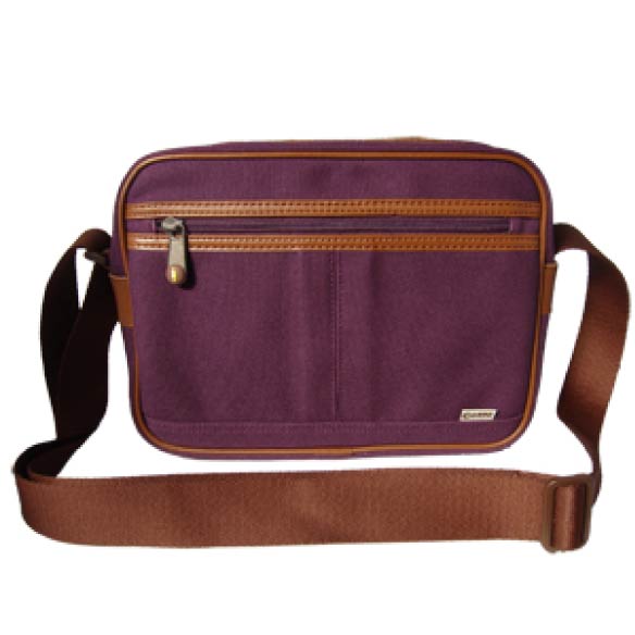 仿真皮四方斜揹包