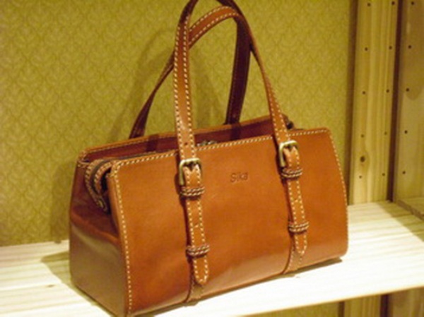 Sika素面淺咖啡色手提包