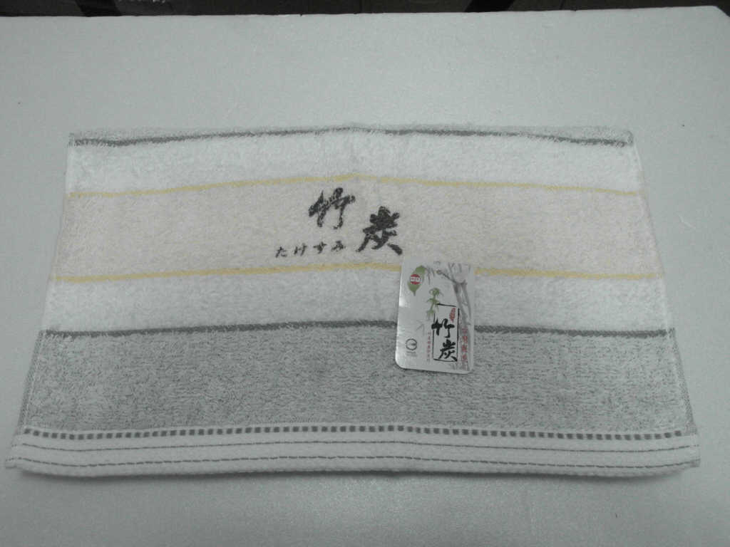 色紗竹碳