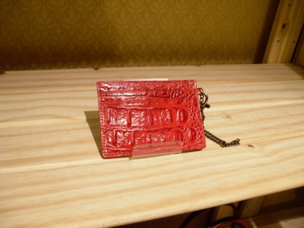 Sika 紅色壓紋多層中夾