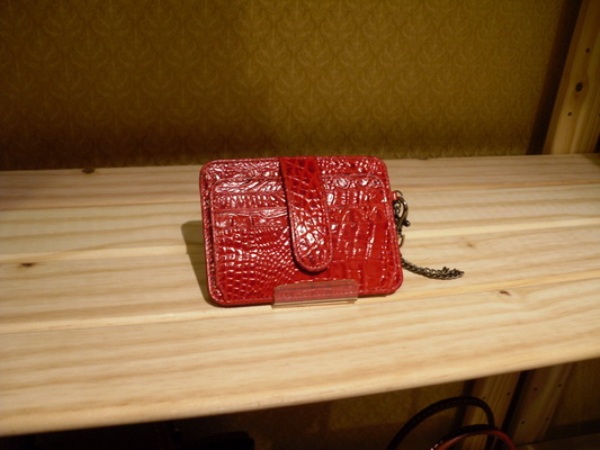 Sika 紅色壓紋多層中夾