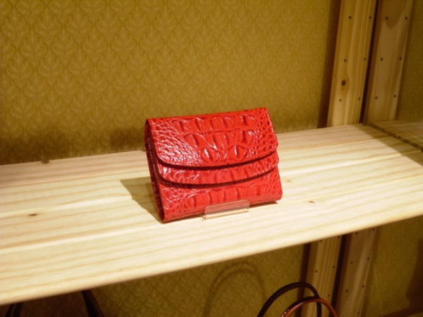 Sika 紅色壓紋多層中夾