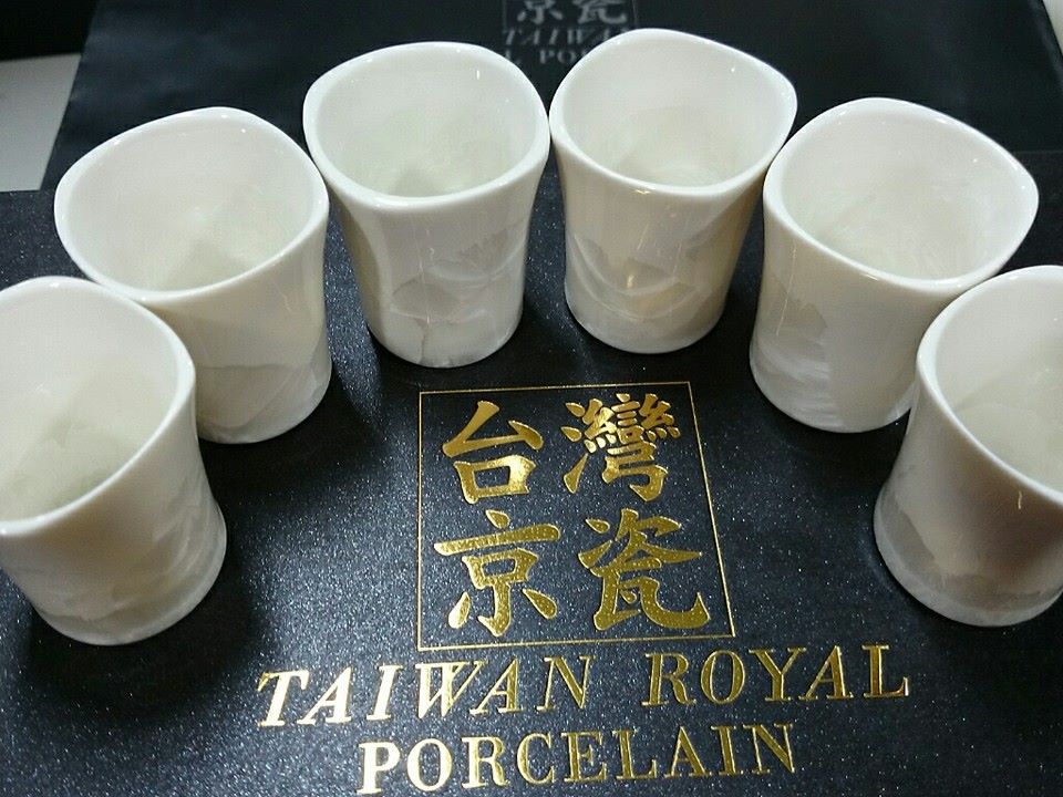 日用陶瓷-瓷製餐具 - 釉之花絮
