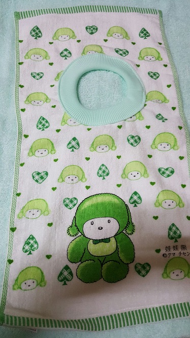 卡哇咿娃娃熊圍兜兜