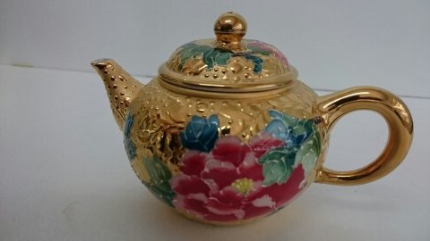 日用陶瓷-其它家庭器皿及盥洗室用具等產品 - 富貴滿園茶壺