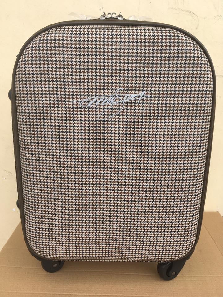 MASCOT經典配色4輪360度登機箱