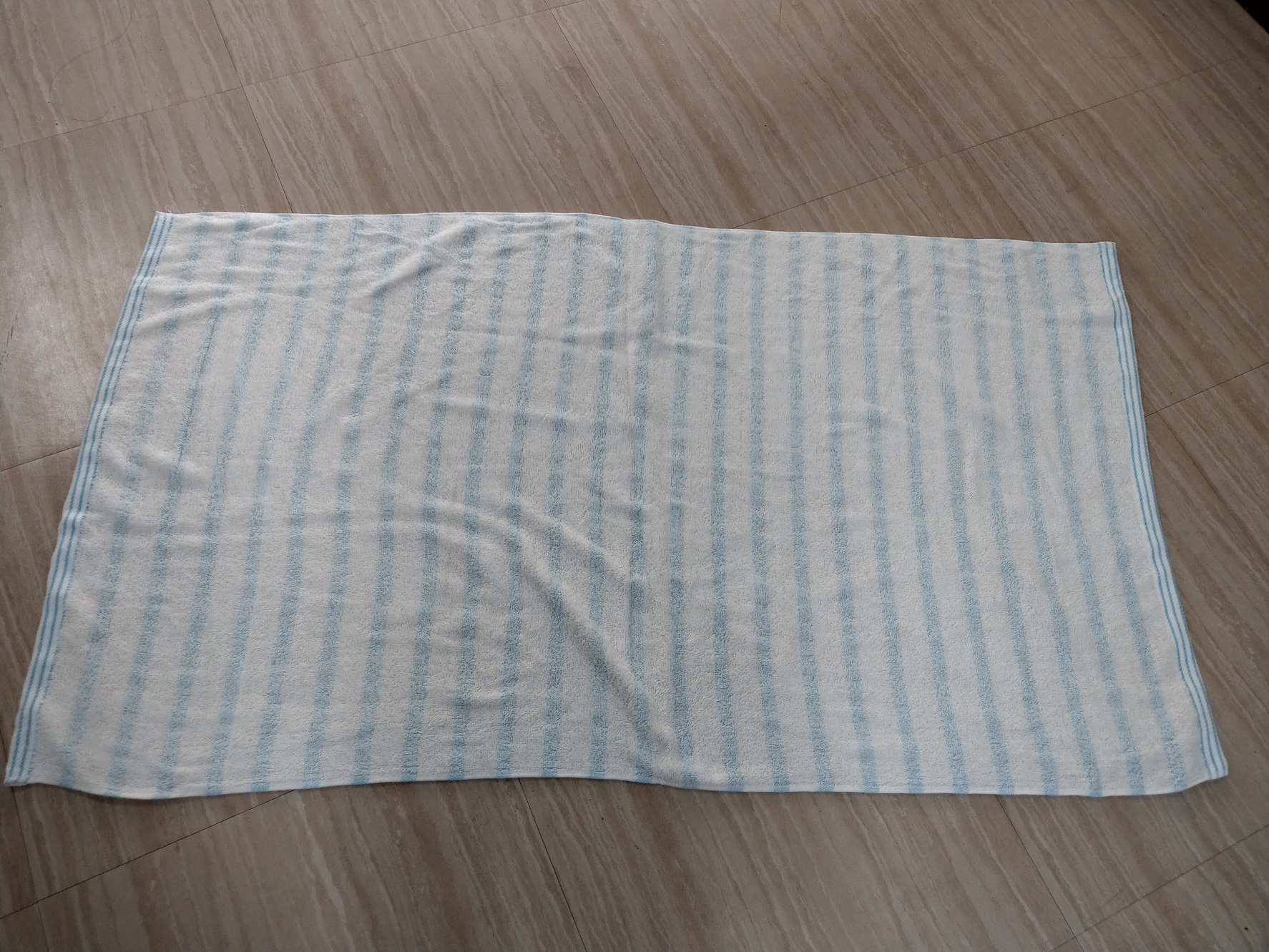 色紗橫條浴巾
