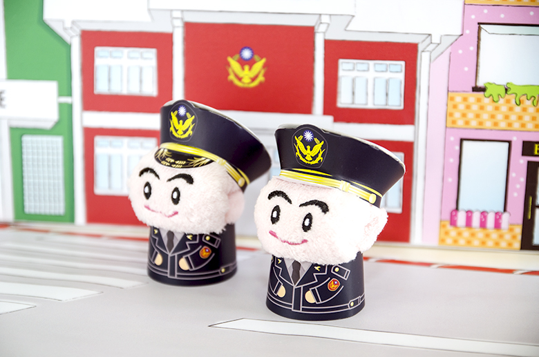 警察公仔造型毛巾