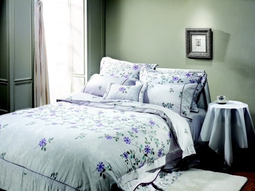 紫花紫底蓋被褥(180*210)