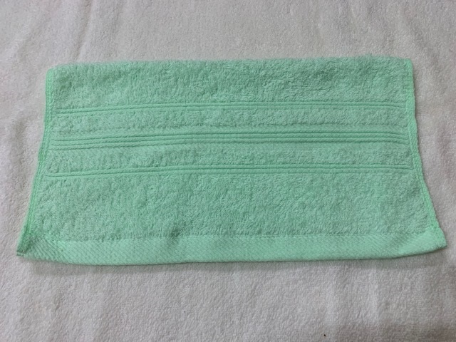 素面緞條方巾