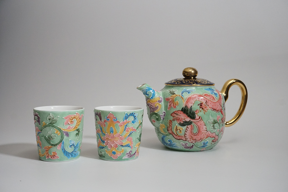 雙龍纏枝茶具組