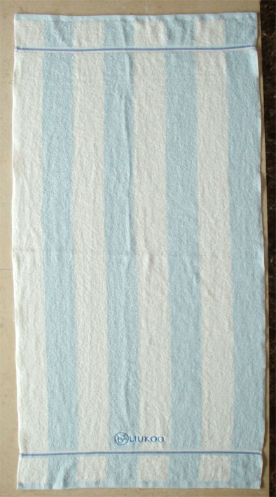 煙斗大彩條浴巾(藍)
